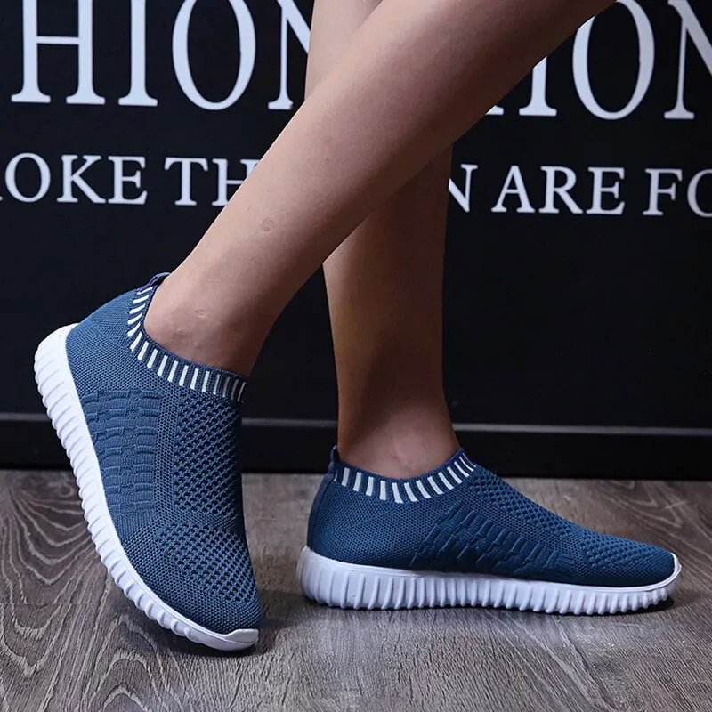 Breathable Mesh Sneakers Summer Slip on Soft Bottom Running Shoes Woman Plus Size Elastic Knit Casual Flats