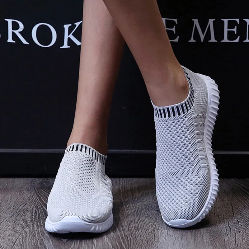 Breathable Mesh Sneakers Summer Slip on Soft Bottom Running Shoes Woman Plus Size Elastic Knit Casual Flats