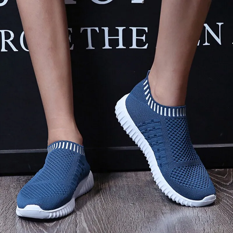 Breathable Mesh Sneakers Summer Slip on Soft Bottom Running Shoes Woman Plus Size Elastic Knit Casual Flats